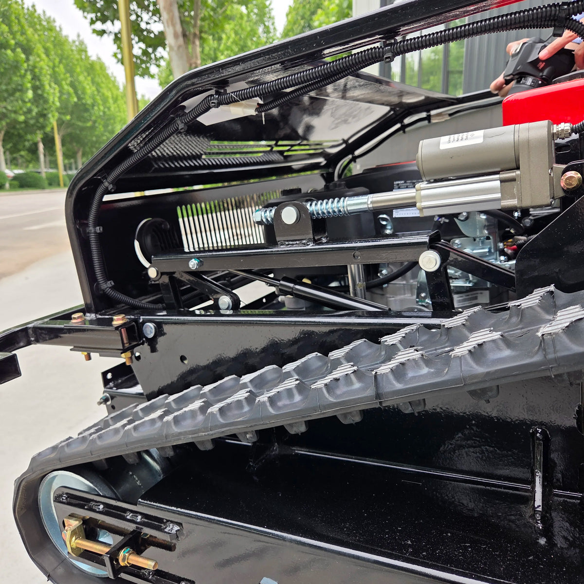 Robot Corta Cesped con Control Remoto